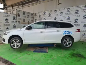 PEUGEOT 308 foto 6