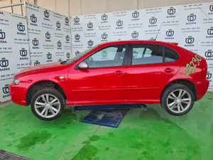 SEAT LEON (1M1) foto 1
