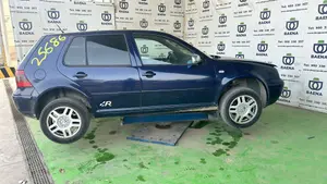 VOLKSWAGEN GOLF IV BERLINA (1J1)(10.1997) foto 2