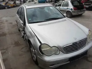 MERCEDES-BENZ CLASE C (BM 203) BERLINA foto 3