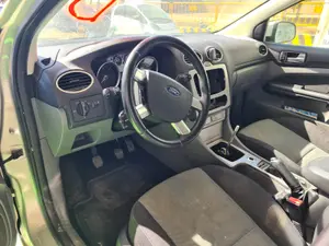 FORD FOCUS BERLINA (CAP) foto 8