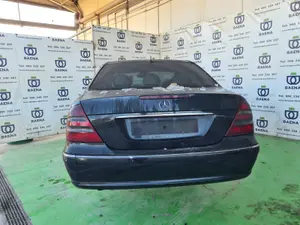 MERCEDES-BENZ CLASE E (BM 211) BERLINA foto 6