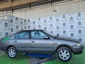 NISSAN PRIMERA BERLINA (P11) foto 3