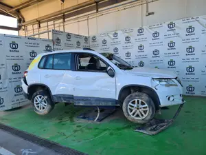 VOLKSWAGEN TIGUAN (5N1) foto 2