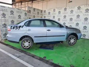 SEAT CORDOBA BERLINA (6L2) foto 4