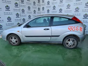 FORD FOCUS BERLINA (CAK) foto 1