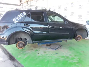 MERCEDES-BENZ CLASE ML (BM 164) foto 4