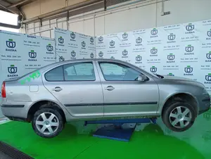 SKODA OCTAVIA BERLINA (1Z3) foto 3