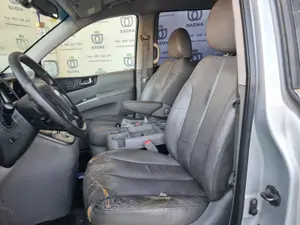 KIA CARNIVAL foto 5