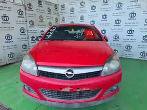 OPEL ASTRA H GTC foto 1