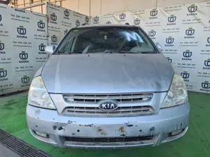 KIA CARNIVAL foto 1