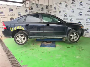 VOLVO S40 BERLINA foto 2