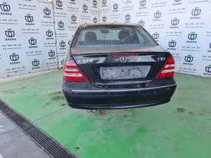 MERCEDES-BENZ CLASE C (BM 203) BERLINA foto 3