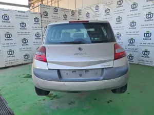RENAULT MEGANE II BERLINA 5P foto 4