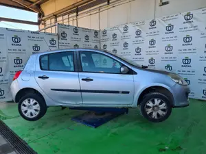 RENAULT CLIO III foto 2