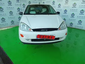 FORD FOCUS BERLINA (CAK) foto 2