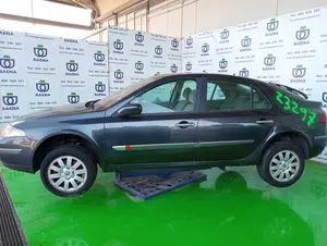 RENAULT LAGUNA II (BG0) foto 1