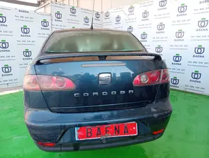 SEAT CORDOBA BERLINA (6L2) foto 2