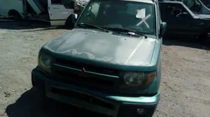 MITSUBISHI MONTERO PININ IO (H60/H70) foto 1