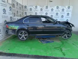 BMW SERIE 5 BERLINA (E39) foto 2
