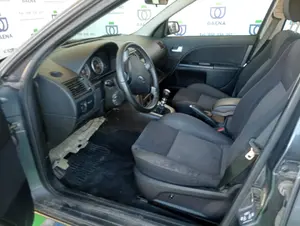 FORD MONDEO BERLINA (GE) foto 3