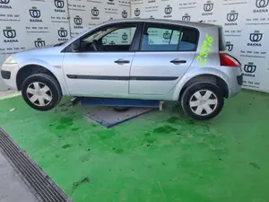 RENAULT MEGANE II CLASSIC BERLINA foto 4