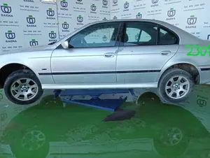 BMW SERIE 5 BERLINA (E39) foto 1