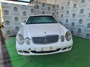 MERCEDES-BENZ CLASE E (BM 211) BERLINA foto 1