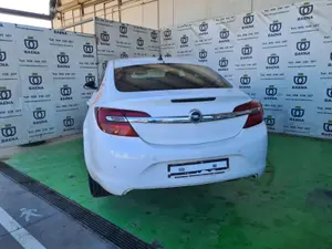 OPEL INSIGNIA BERLINA foto 4