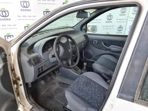 TATA INDICA (1998) foto 3