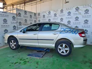 PEUGEOT 407 foto 4