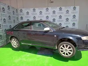 AUDI A4 AVANT (8E) foto 3