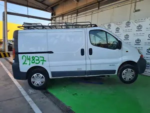 RENAULT TRAFIC II COMBI foto 4