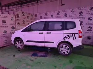 FORD TOURNEO COURIER (C4A) foto 6