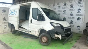 PEUGEOT BOXER CAJA CERRADA foto 2