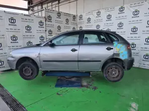 SEAT IBIZA (6L1) foto 5