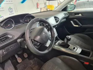 PEUGEOT 308 foto 4