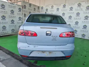 SEAT CORDOBA BERLINA (6L2) foto 7