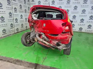 SEAT IBIZA BERLINA (6J5) foto 4