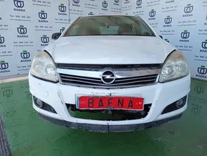 OPEL ASTRA H BERLINA foto 4