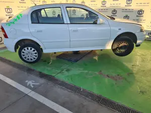 OPEL ASTRA G BERLINA foto 2
