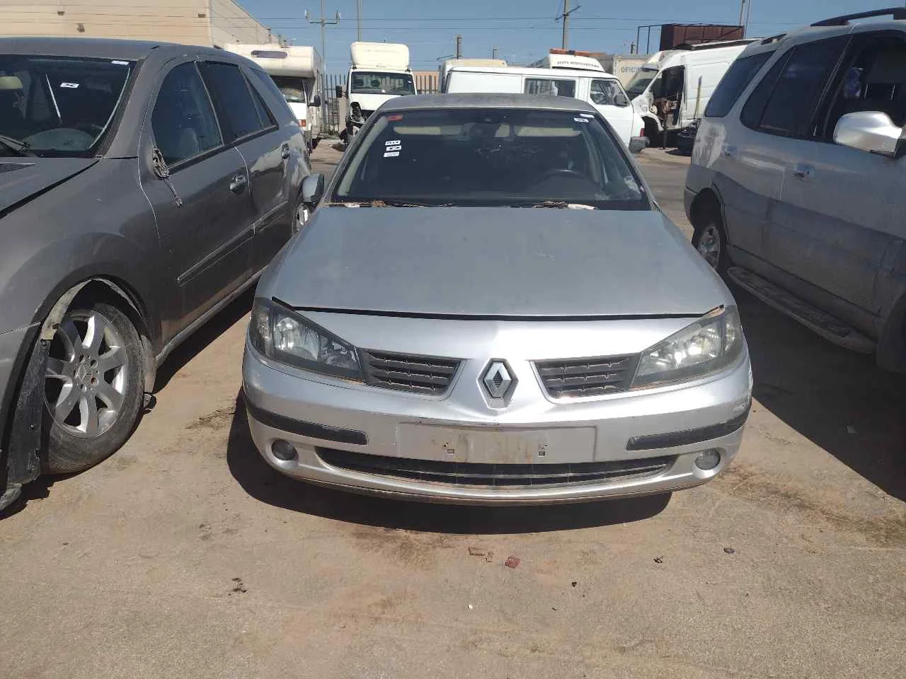 RENAULT LAGUNA (B56)