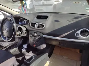 RENAULT CLIO III foto 7