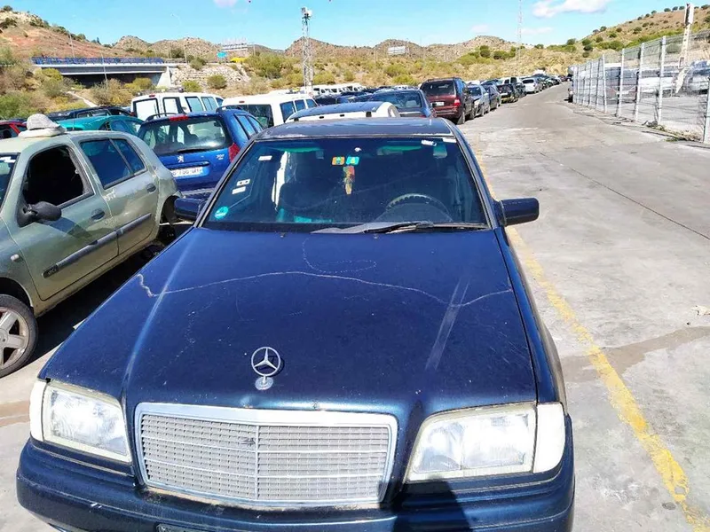 MERCEDES-BENZ CLASE C (BM 202) BERLINA