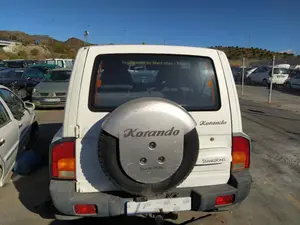 SSANGYONG KORANDO foto 4