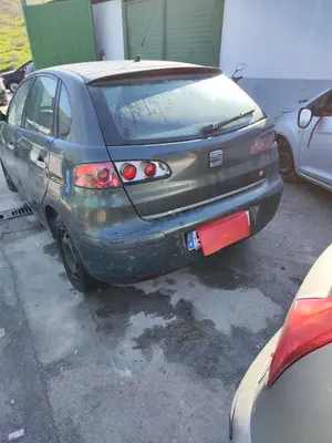 SEAT IBIZA (6L1) foto 9