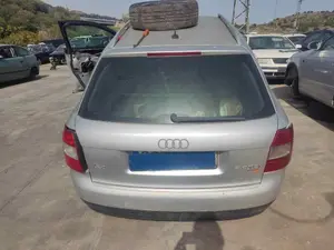 AUDI A4 AVANT (8E) foto 3