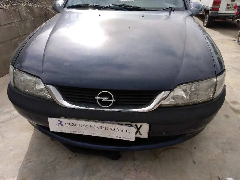 OPEL VECTRA B BERLINA