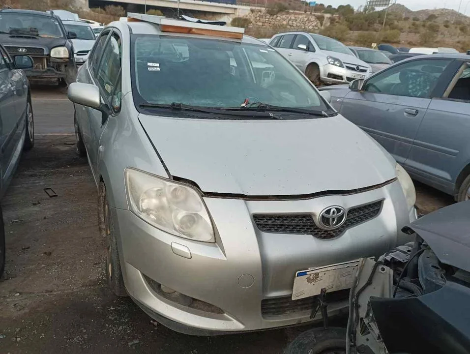 TOYOTA AURIS (E15)