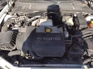 OPEL VECTRA B BERLINA foto 5